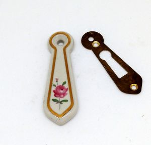HEATHERLEY Escutcheons Floral Chintz Iv