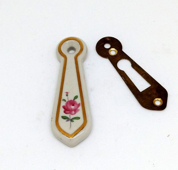 HEATHERLEY Escutcheons Floral Chintz Iv