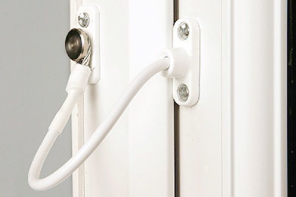  Cable Restrictor Swivel/Stud 200mm White