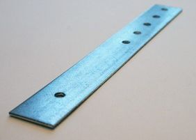 FRAMEFIX 200MMBKT (19) Universal Frame Fixing Strap 200x19mm BZP (EACH)